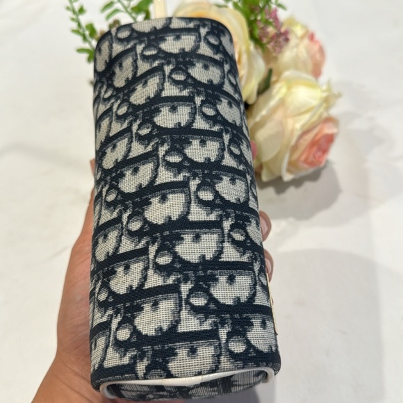 Authentic Dior trotter wristlet - Picture 4 of 12